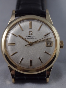 Omega Linen Dial Feature